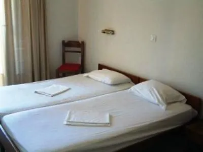 Dioscouri Hotel 2*